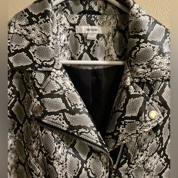Kensie Python Snake Print Jacket (Crop) - size Medium - Picture 2 of 11